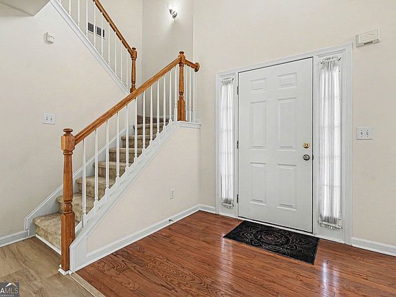 2nd image of 492 Mimosa Grove Xing