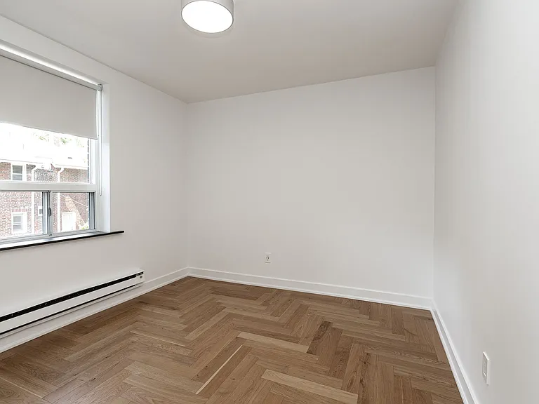 110 Oriole Pkwy — Photo 10
