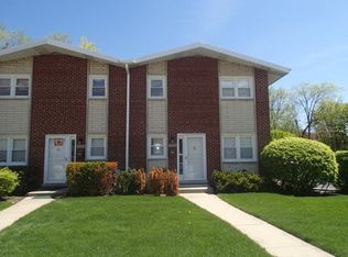 638 Hibbard Rd, Wilmette, IL 60091