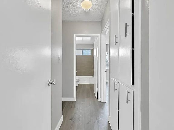 5th image of 718 N Inglewood Ave APT 5