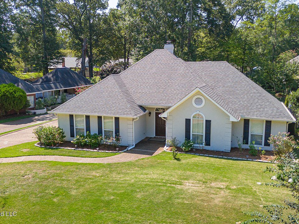 1st image of 313 Autumn Crest Dr