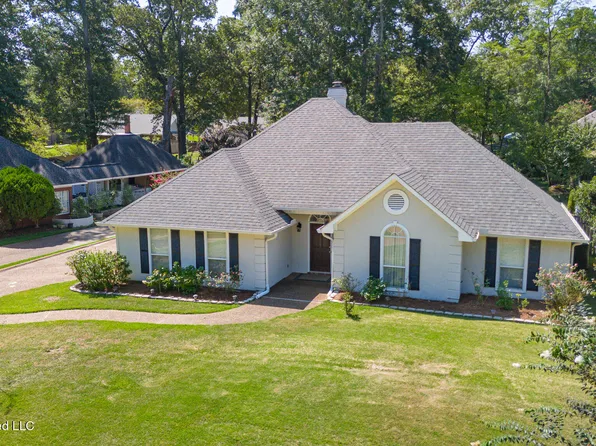 313 Autumn Crest Dr, Ridgeland, MS 39157