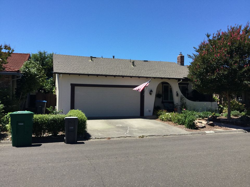 1st image of 221 Orangewood Dr