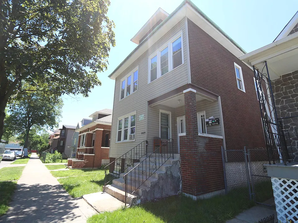 8620 S Marquette Ave #2F