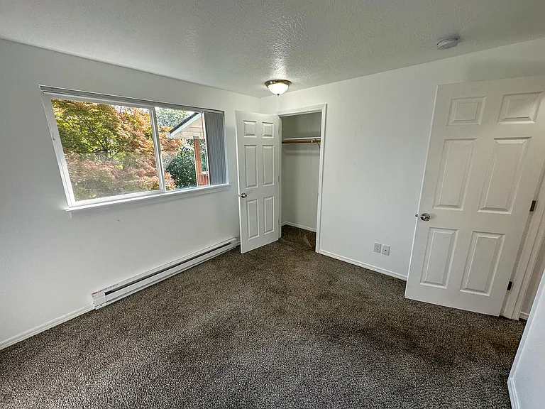 3456 Hadley St NE — Photo 16