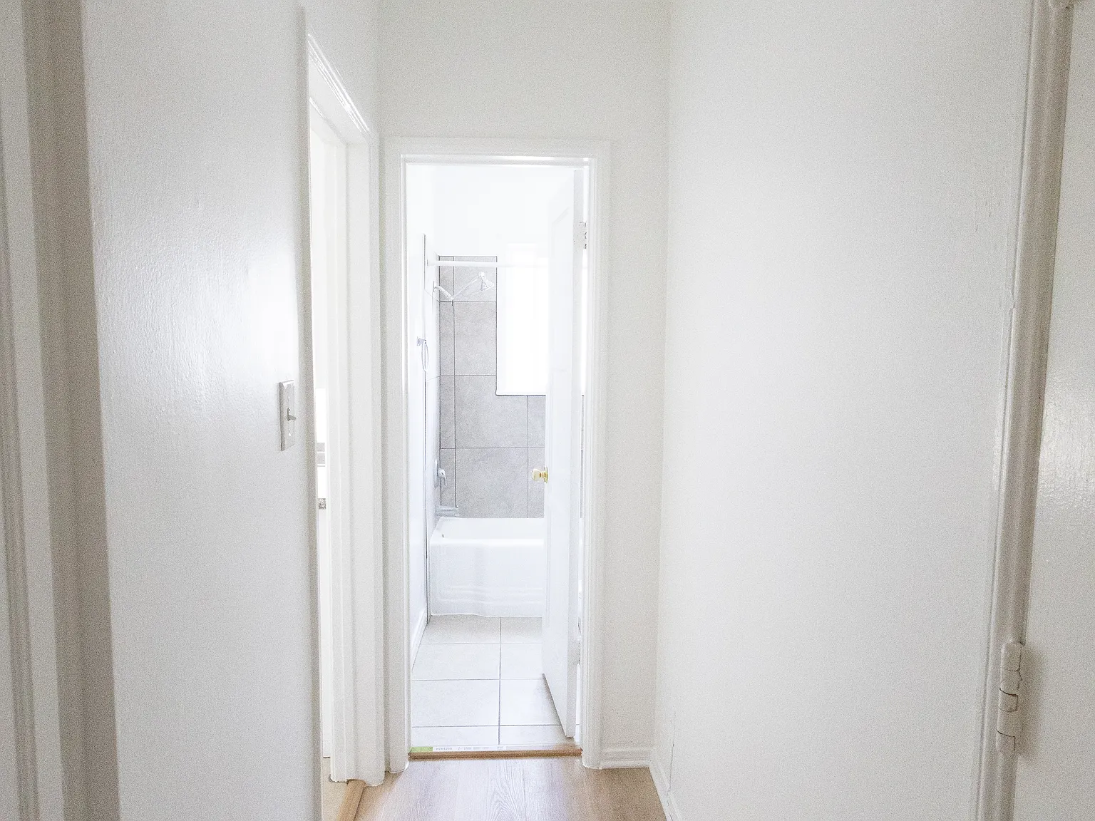 Studio, 400 sqft, $1,395 — Photo 3