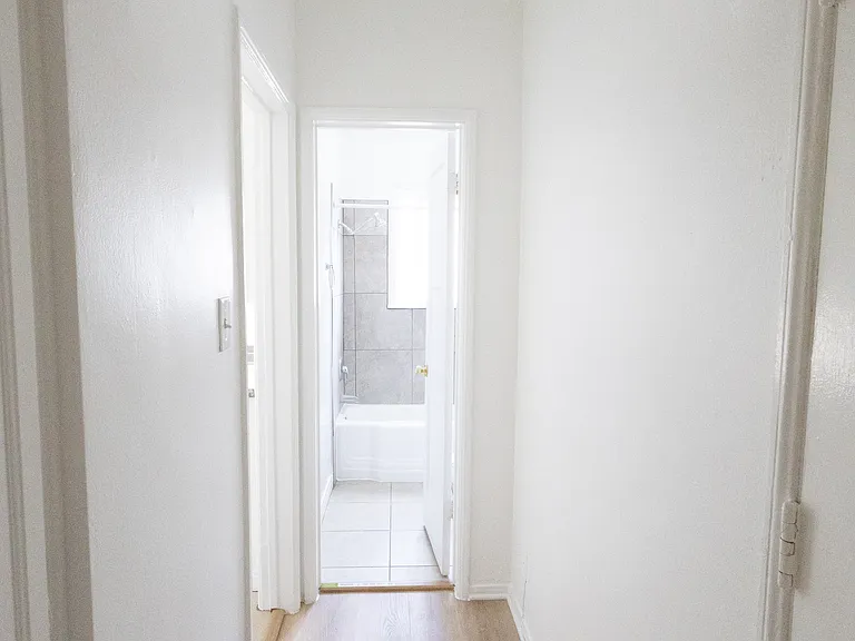 400 S Pacific Ave #408-1/2 — Photo 3