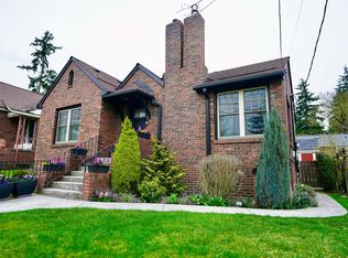 9024 5th Ave NE, Seattle, WA 98115