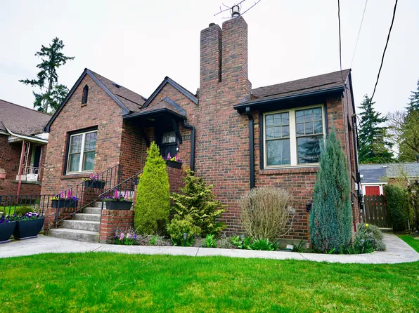 9024 5th Ave NE, Seattle, WA 98115