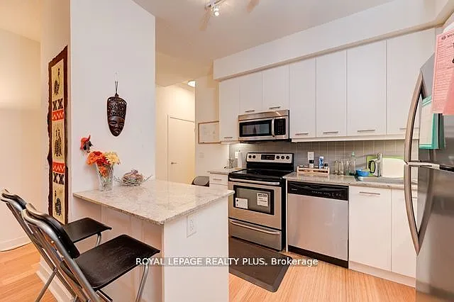 360 Square One Dr #302 — Photo 3