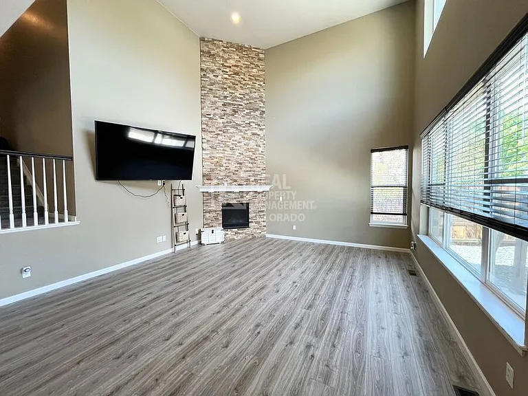 312 Cade St — Photo 18
