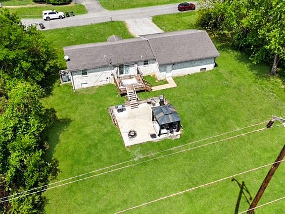 5th image of 258 Wyndotte Way