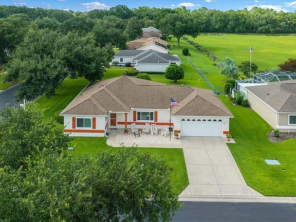4th image of 11675 SW 140TH LOOP