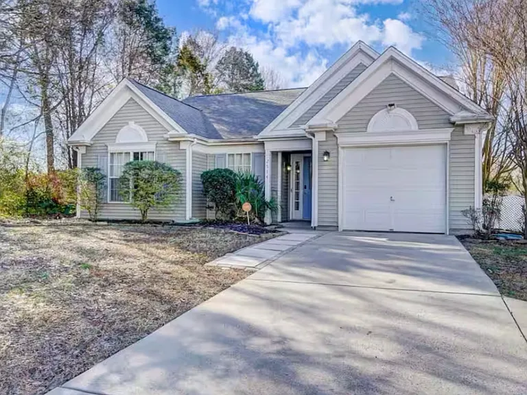 2514 Caprock Ct — Photo 2