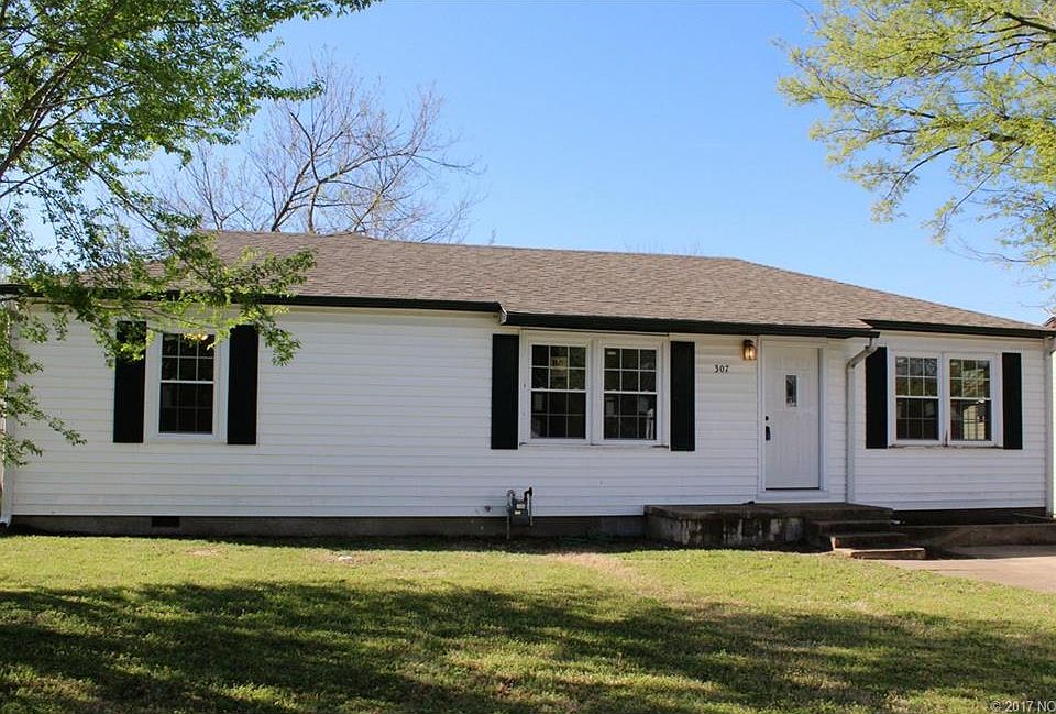 1st image of 307 E 12th Pl