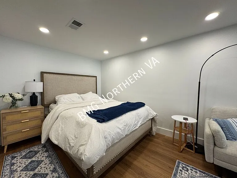 1909 Rollins Dr — Photo 60