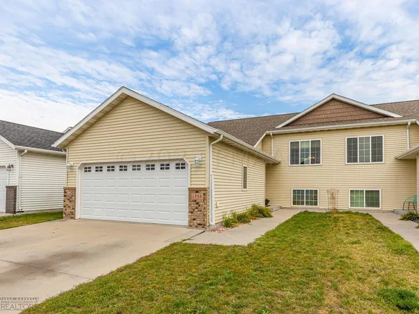 1558 35th Ave S, Moorhead, MN 56560