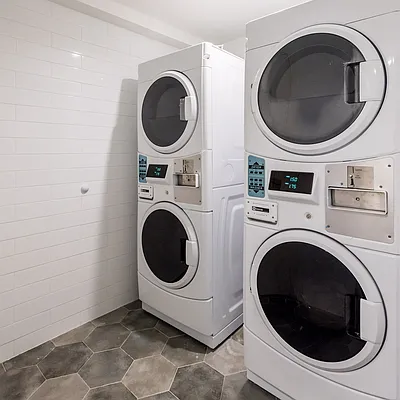 Rented by Nooklyn NYC LLC | media 44