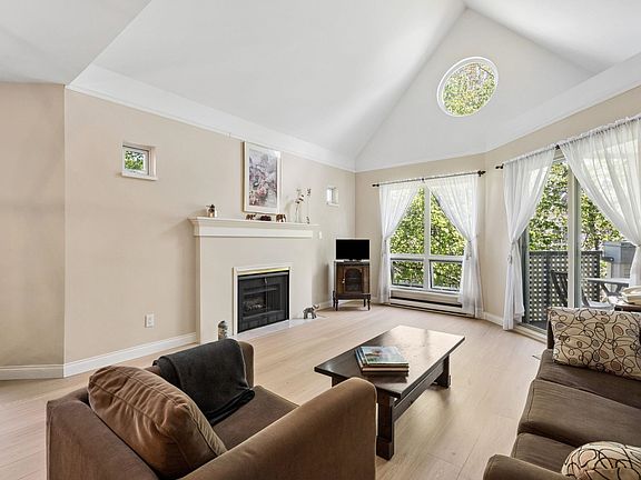 4th image of 7459 Moffatt Rd #305