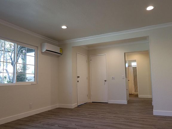 4th image of 421 N Huntington Ave