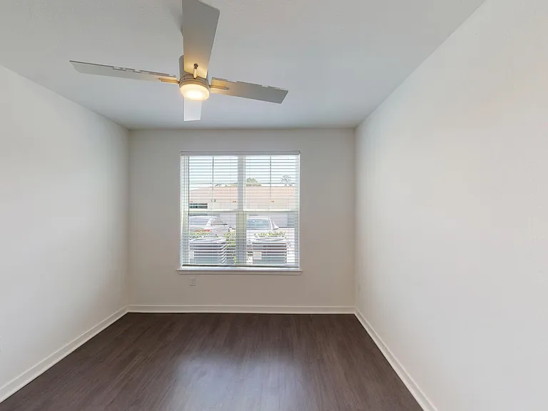 Essex Luxe Apartments — Photo 127
