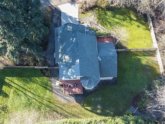 5th image of 11810 Manzanita Ln NE