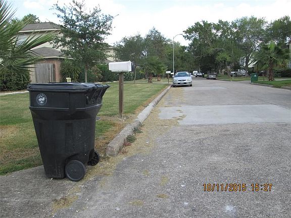 2nd image of 10834 Sugar Hill Dr APT B