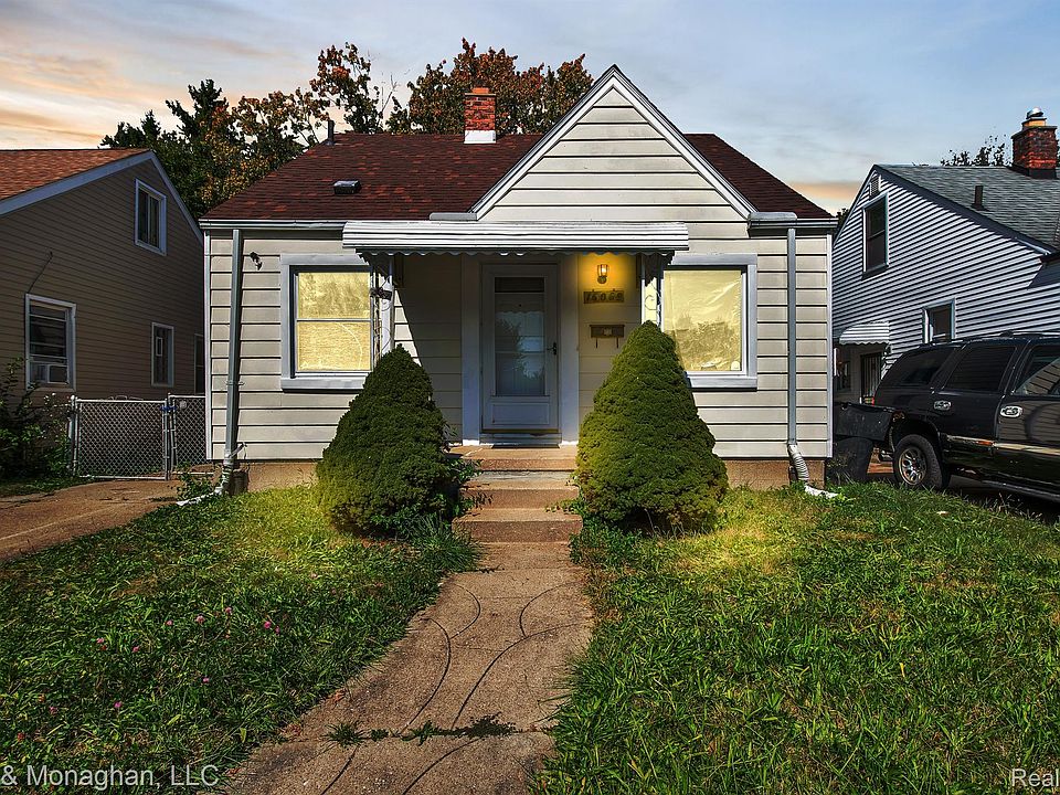 1st image of 16069 Fairmount Dr