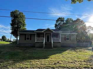 205 W Thompson St, Earlington, KY 42410