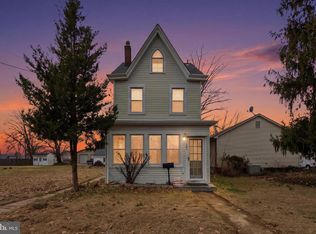 605 Broad St, Beverly, NJ 08010