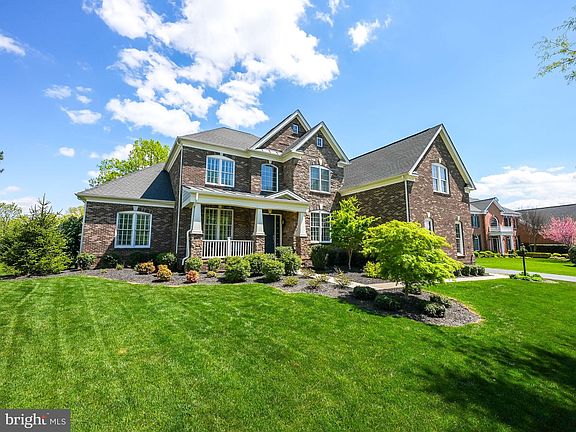 4th image of 15222 Golf View Dr