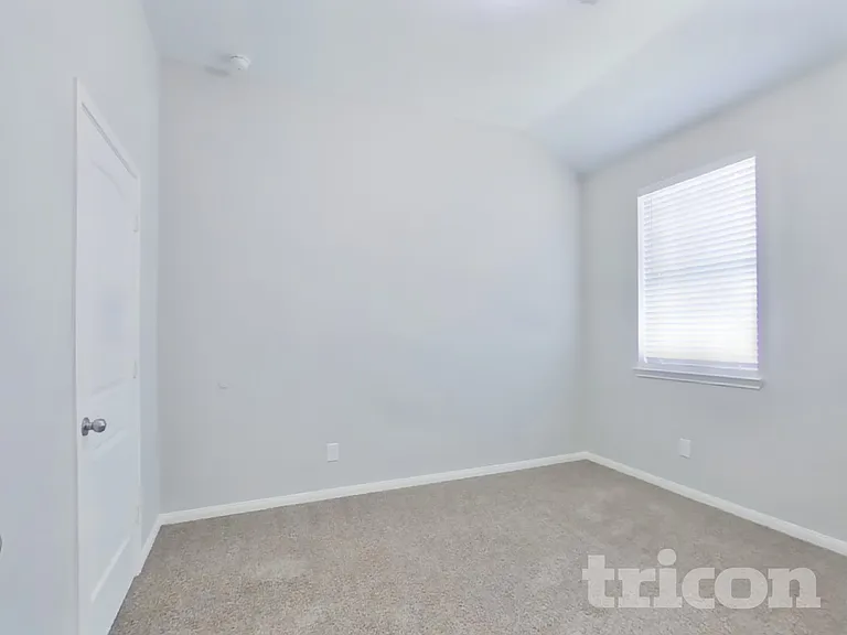 15607 Jackie Robinson Rd — Photo 11