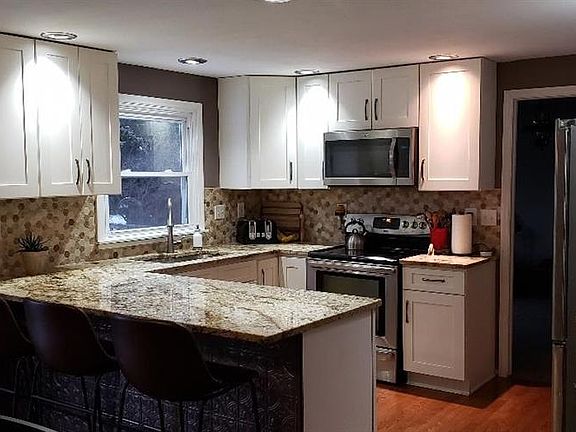 3rd image of 34 Morningside Dr