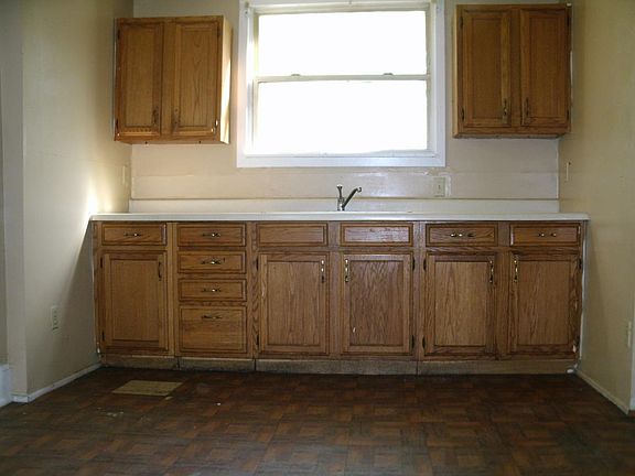 Eat-in Kitchen