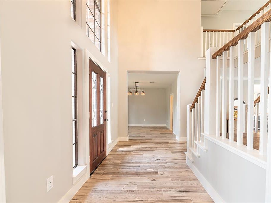 1st image of 20210 Chateau Bend Dr