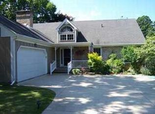 28 University Park, Fredonia, NY