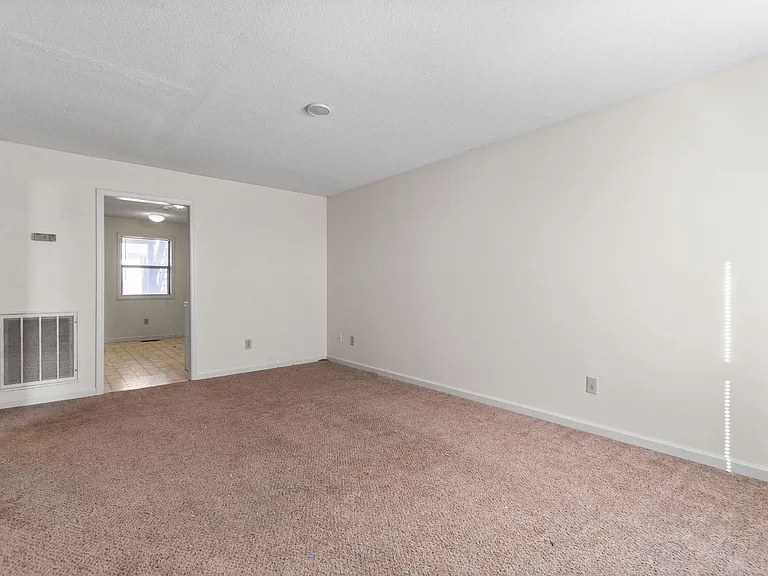 112 Stephanie Dr — Photo 6
