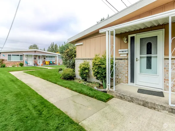 354 7th Place SE #4, Puyallup, WA 98372