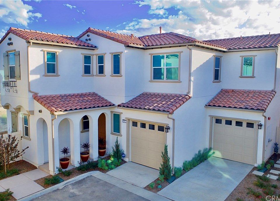 1st image of 15821 Ellington Way