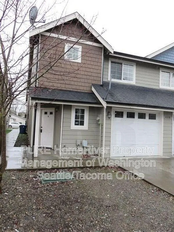 3 bed, 2.5 bath, 1279 sqft, $2,495 — Photo 2