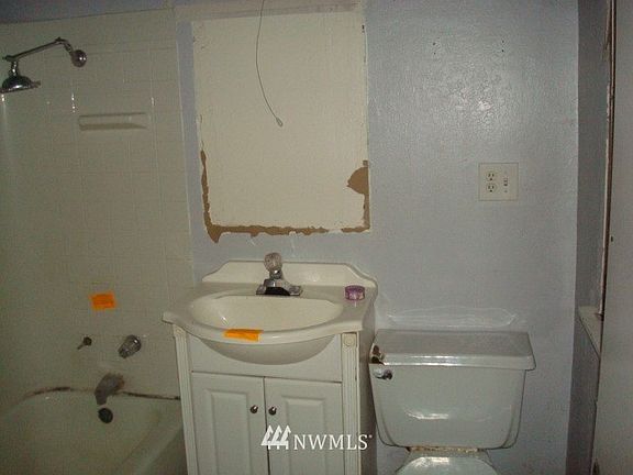 5th image of 223 152nd Street E