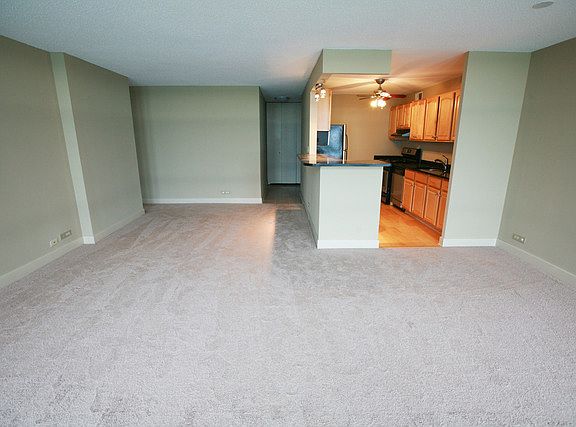 5th image of 6700 S South Shore Dr APT 17B