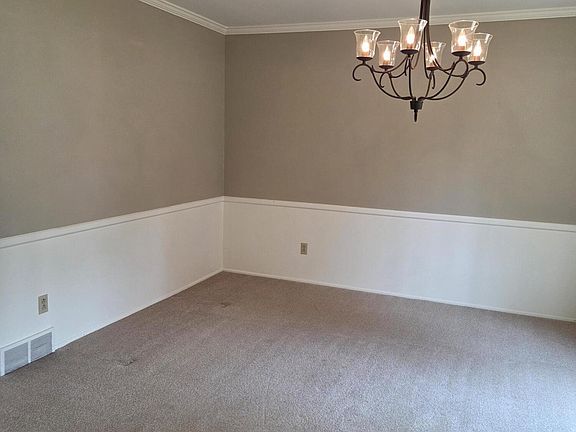 4th image of 2115 Lyman Dr