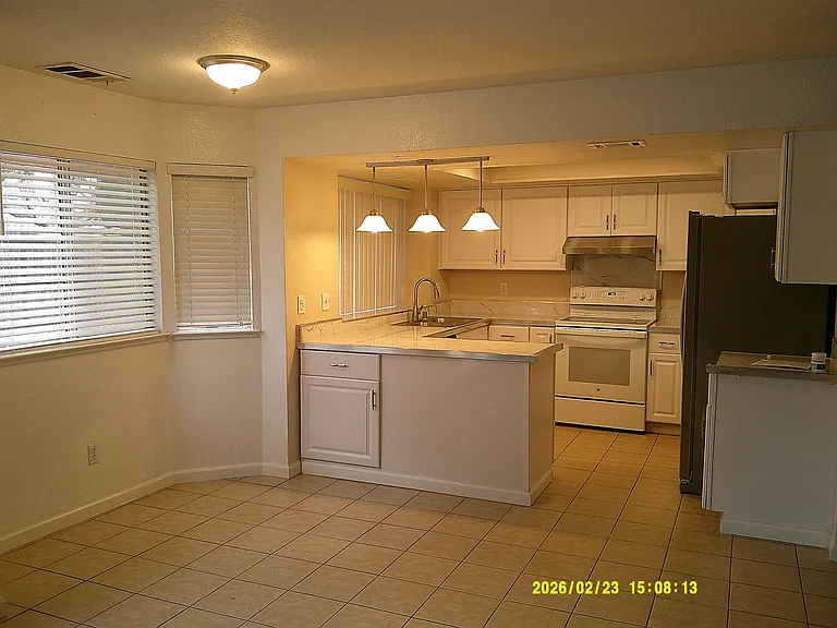 265 Sanborn Ln — Photo 8