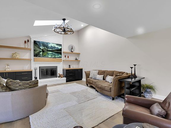 4th image of 4791 Riverwood Dr