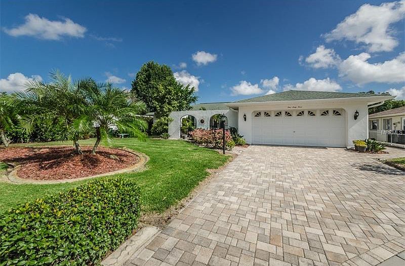 1st image of 163 Seaside Ct