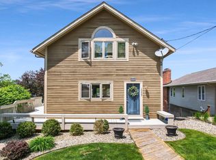 10487 Runyan Lake Point, Fenton, MI 48430