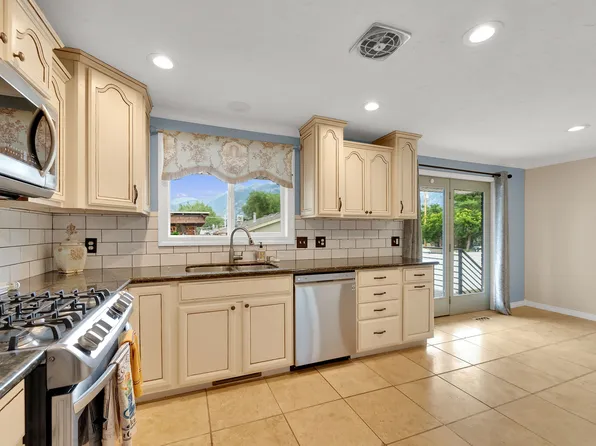 7187 S 1700 E, Cottonwood Heights, UT 84121