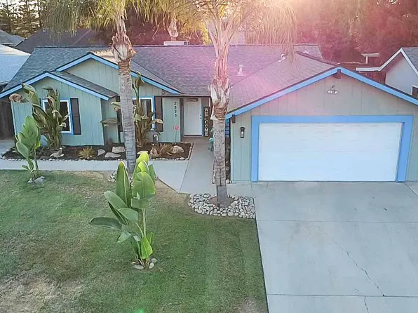 2323 S Peppertree, Visalia, CA 93277