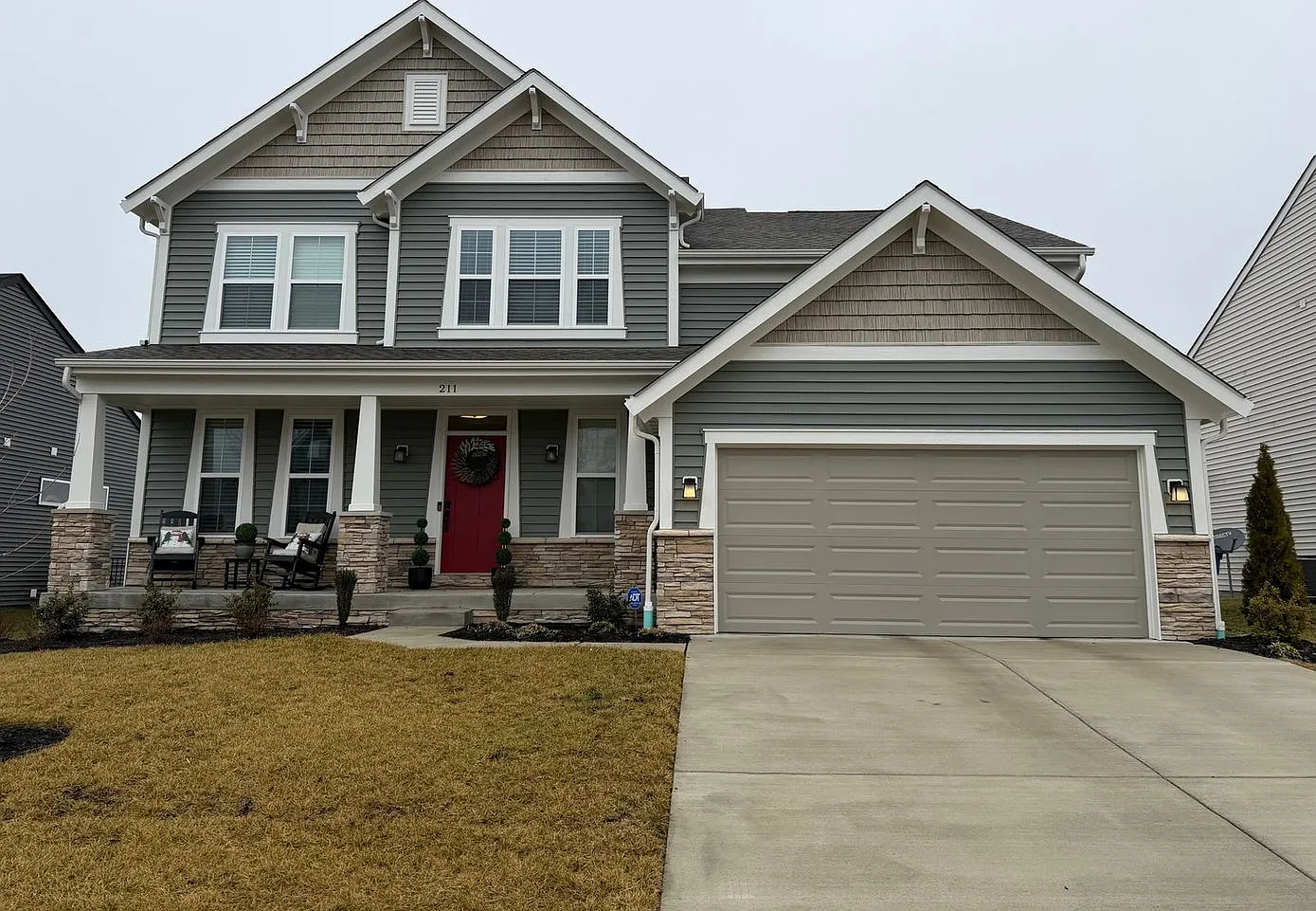 Spacious 4BR House in Shelbyville — Photo 1